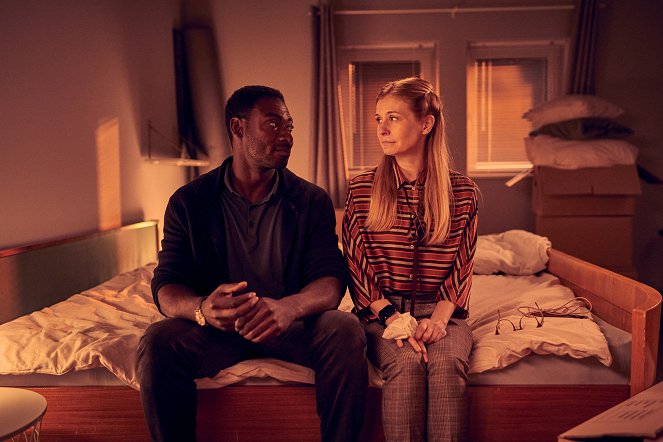 Vierwändeplus - Also doch Ficken! - Van film - Alexander Prince Osei, Birte Hanusrichter