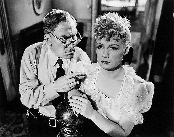 The Miracle of Morgan's Creek - Photos - William Demarest, Betty Hutton