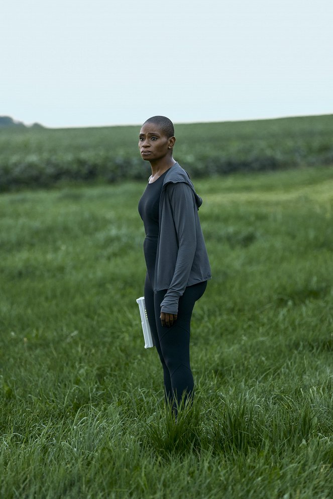 Paper Girls - It Was Never About the Corn - Photos - Adina Porter