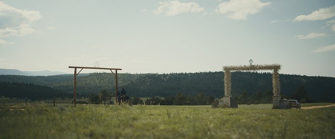 Outer Range - De la película