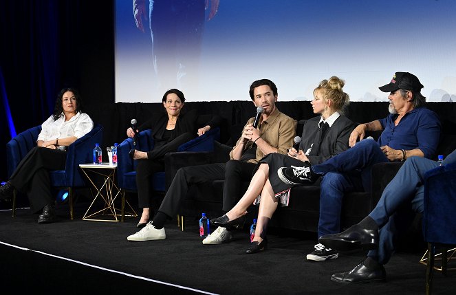 Outer Range - Events - The Prime Experience: "Outer Range" on May 15, 2022 in Beverly Hills, California - Tamara Podemski, Lili Taylor, Tom Pelphrey, Imogen Poots, Josh Brolin