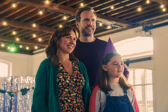 Trying - Little Steps - Photos - Esther Smith, Rafe Spall, Eden Togwell