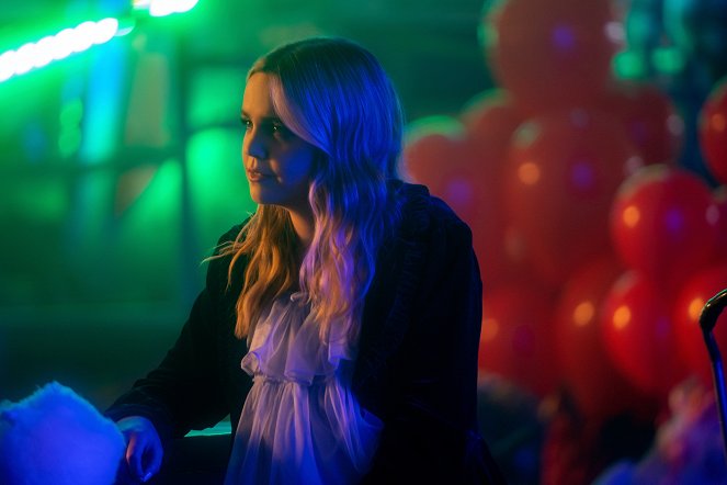 Pretty Little Liars: Original Sin - Chapter Seven: Carnival of Souls - Photos - Bailee Madison