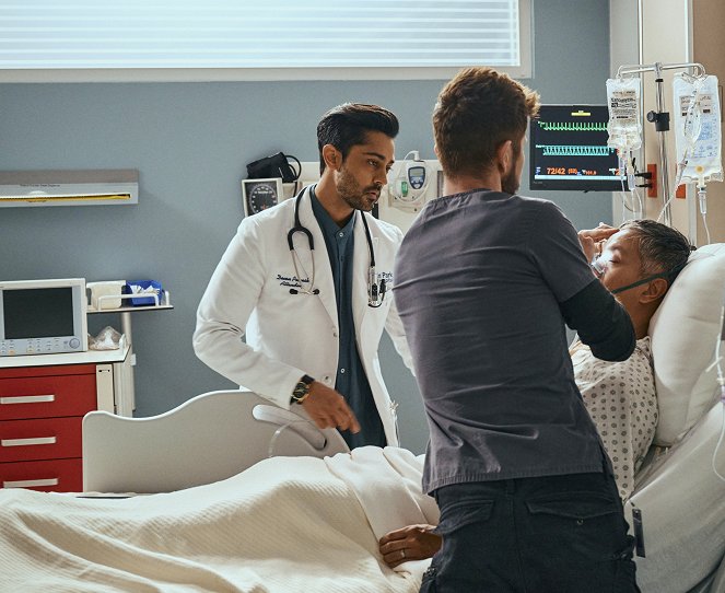 The Resident - In for a Penny - De la película - Manish Dayal