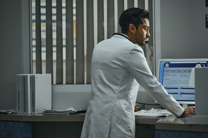 The Resident - Hell in a Handbasket - Photos - Manish Dayal