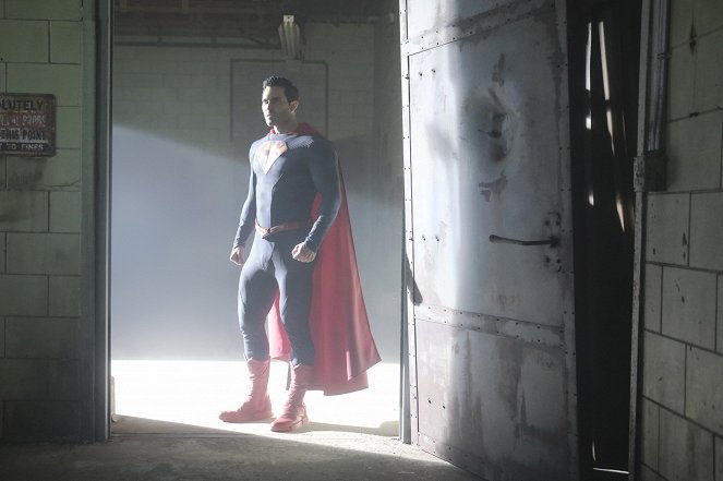 Superman and Lois - Truth and Consequences - Van film - Tyler Hoechlin