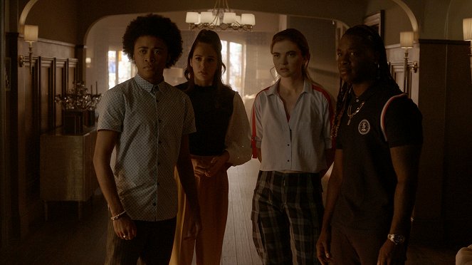 Legacies - Season 4 - We All Knew This Day Was Coming - Film