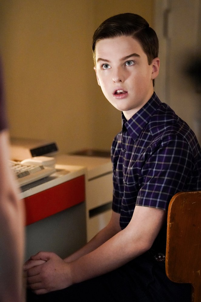 El joven Sheldon - El tío Sheldon y una bomba hormonal - De la película