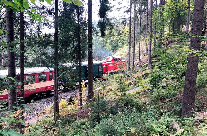 Mit dem Zug durch... - … zwischen Iser- und Riesengebirge - Kuvat elokuvasta