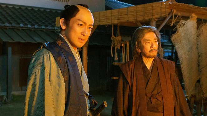 Kendžušó: Micukunikó to ore - Ani no šin'i - Do filme - Kōji Yamamoto, 石坂浩二