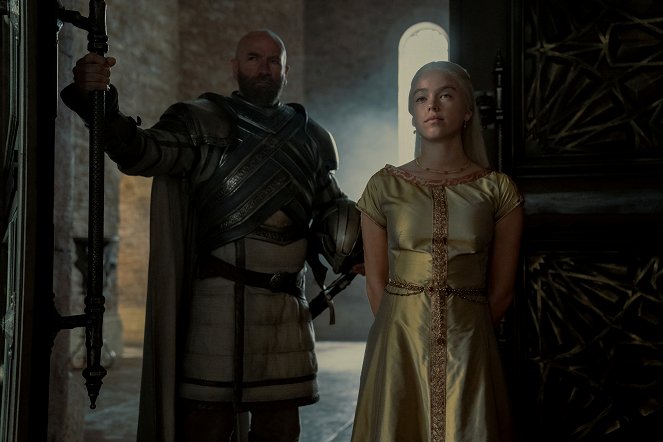 House of the Dragon - The Heirs of the Dragon - Photos - Graham McTavish, Milly Alcock