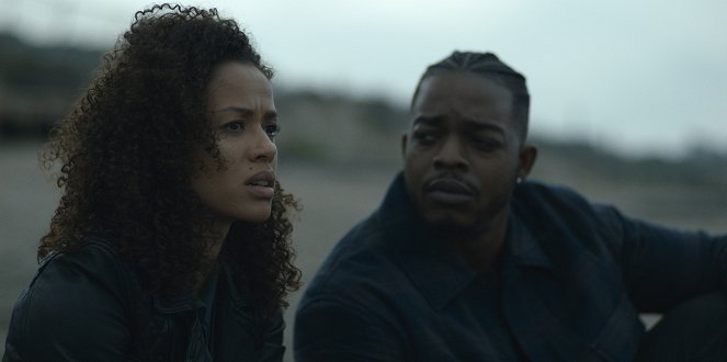 Surface - It Comes in Waves - Photos - Gugu Mbatha-Raw, Stephan James