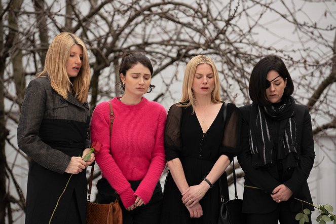 Bad Sisters - The Prick - Van film - Sharon Horgan, Eve Hewson, Eva Birthistle, Sarah Greene