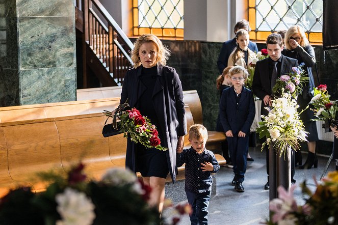 Ordinace v růžové zahradě - V nebi jsem ho neviděl - Photos - Michaela Badinková, Ladislav Ondřej, Jana Paulová