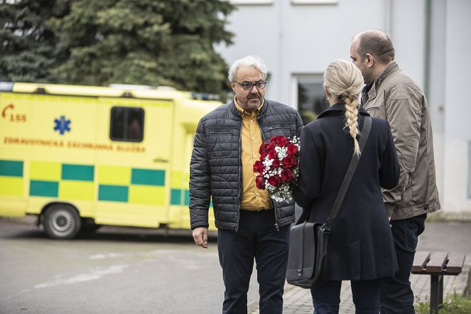 Ordinace v růžové zahradě - Zprávy z Mexika - Kuvat elokuvasta - Martin Zounar