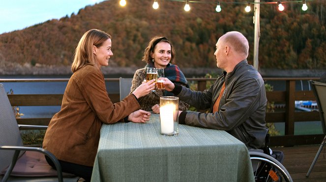 Die Eifelpraxis - Unter Druck - Filmfotók - Jessica Ginkel, Olga von Luckwald, Simon Schwarz