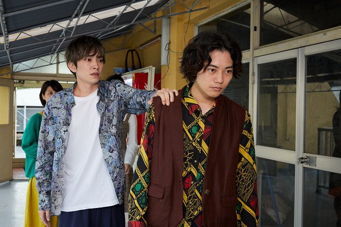 Gekiteki ni Chinmoku - Episode 12 - Photos - Yutaro Watanabe