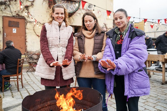 Hořký svět - Série 1 - Tournage - Zuzana Stavná, Berenika Kohoutová, Barbora Černá