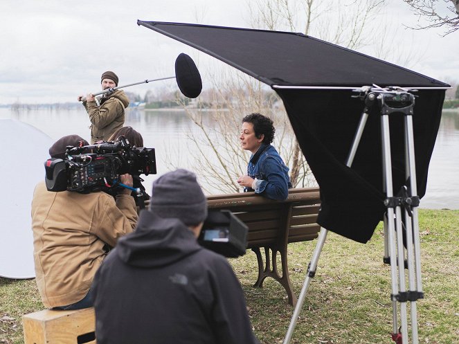 L'Échappée - Season 4 - Van de set - Anick Lemay