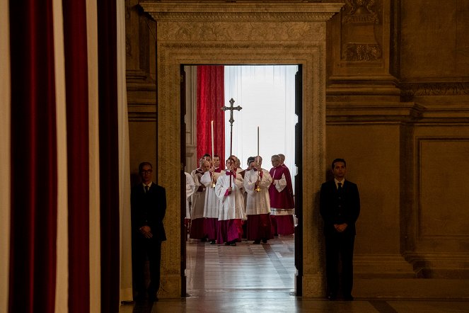 The New Pope - Episode 1 - Photos