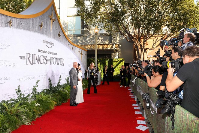 The Lord of the Rings: The Rings of Power - Season 1 - Evenementen - "The Lord Of The Rings: The Rings Of Power" Los Angeles Red Carpet Premiere & Screening on August 15, 2022 in Los Angeles, California - Jeff Bezos