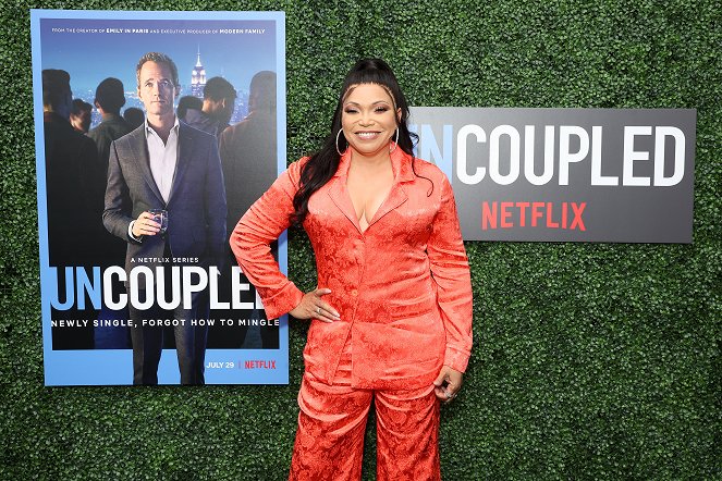 Uncoupled - Season 1 - Tapahtumista - Premiere of Uncoupled S1 presented by Netflix at The Paris Theater on July 26, 2022 in New York City - Tisha Campbell-Martin