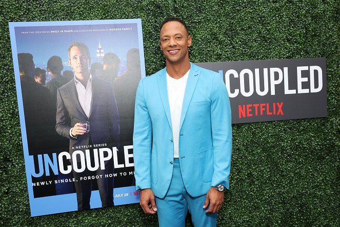 Uncoupled - Season 1 - Events - Premiere of Uncoupled S1 presented by Netflix at The Paris Theater on July 26, 2022 in New York City - Emerson Brooks