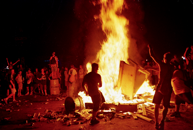 Trainwreck: Woodstock '99 - No hay quien pare la revuelta en los 90 - De la película