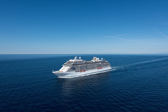 Building the World's Most Luxurious Cruise Ship - Kuvat elokuvasta
