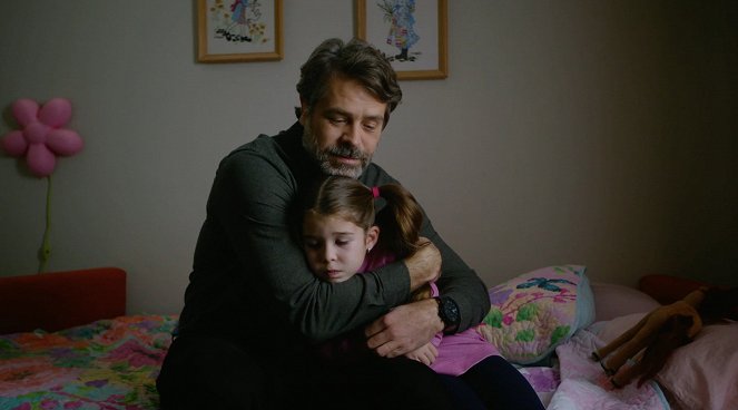 L'Échappée - Bercail - Filmfotos - Stéphane Gagnon, Victoria Bouchard