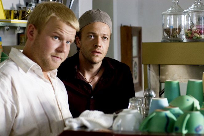 37 og et halvt - De la película - Anders Baasmo Christiansen, Kåre Conradi