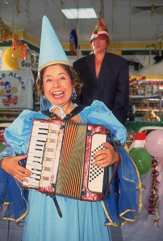 Ritas Welt - Karneval im Supermarkt - Van film - Franziska Traub