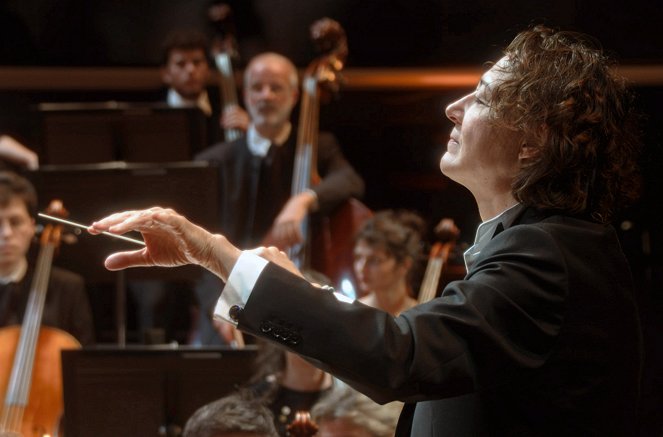 Nathalie Stutzmann dirigiert das Orchestre de Paris - Verdi, Beethoven, Tschaikowsky - Filmfotos