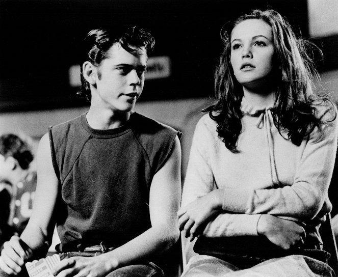 The Outsiders: The Complete Novel - Filmfotos - C. Thomas Howell, Diane Lane