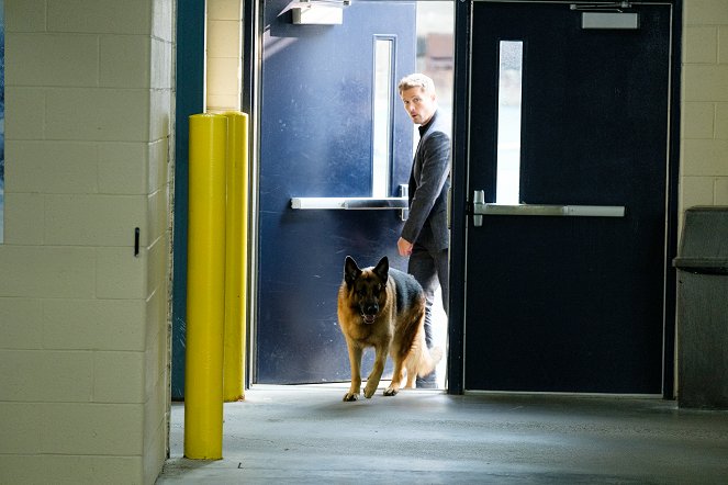 Rex Kanadában - Hirtelen halál - Filmfotók - Diesel vom Burgimwald a kutya, John Reardon