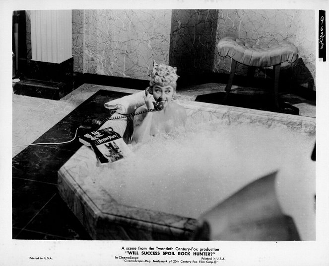 Una mujer de cuidado - Fotocromos - Joan Blondell