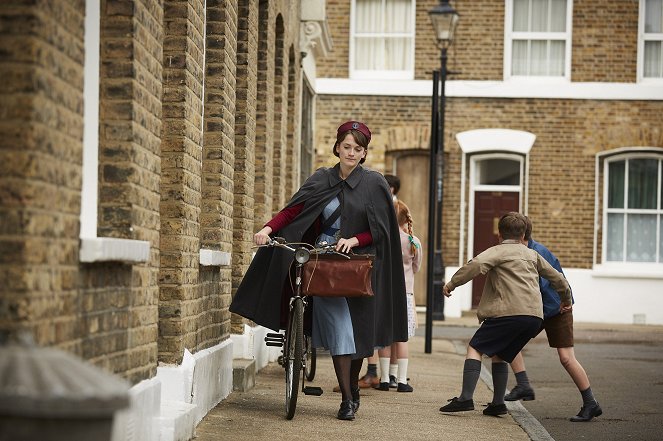 Call the Midwife - Episode 1 - Photos - Charlotte Ritchie