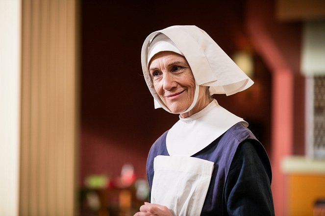 Call the Midwife - Episode 1 - Photos - Harriet Walter