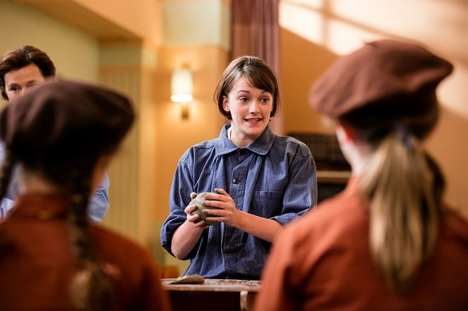 Call the Midwife - Season 6 - Episode 1 - Photos - Charlotte Ritchie