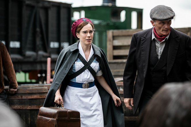 Call the Midwife - Episode 2 - Film - Laura Main