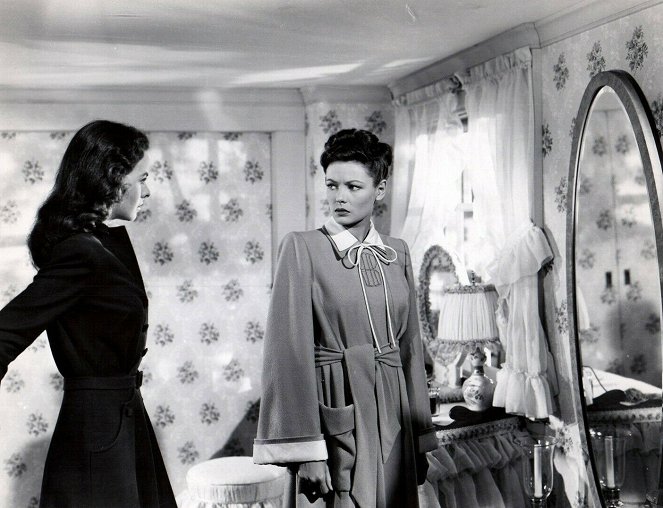 Leave Her to Heaven - Photos - Jeanne Crain, Gene Tierney