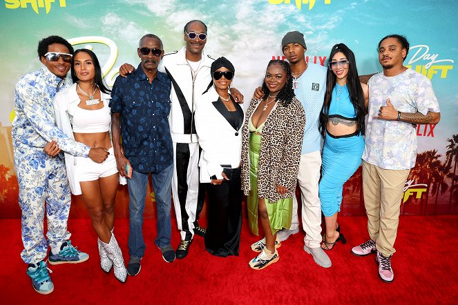 Denní směna - Z akcií - World Premiere of Netflix's "Day Shift" on August 10, 2022 in Los Angeles, California - Snoop Dogg