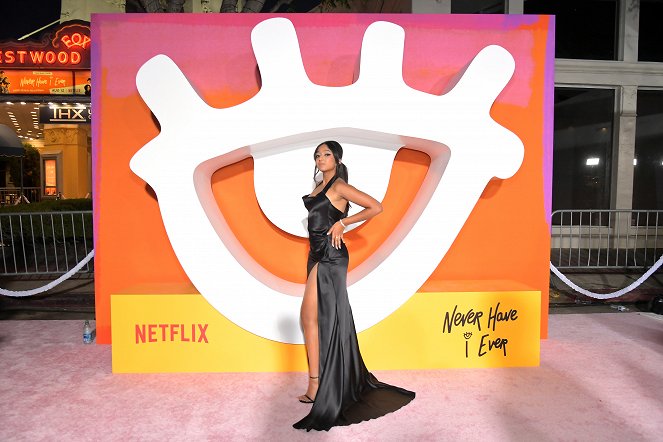 Jeszcze nigdy… - Season 3 - Z imprez - Los Angeles premiere of Netflix's "Never Have I Ever" Season 3 on August 11, 2022 in Los Angeles, California