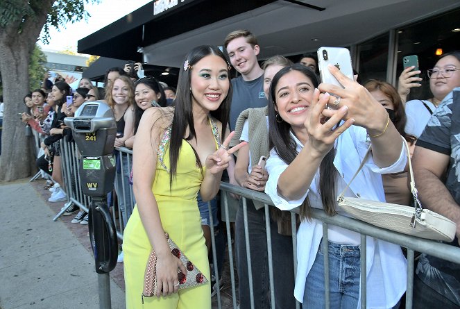 Never Have I Ever - Season 3 - Tapahtumista - Los Angeles premiere of Netflix's "Never Have I Ever" Season 3 on August 11, 2022 in Los Angeles, California