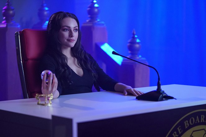 Legacies - Season 4 - Someplace Far Away from All This Violence - Photos