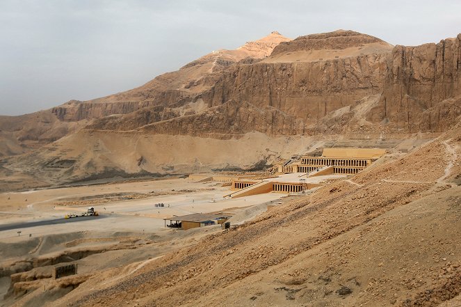 The Valley: Hunting Egypt's Lost Treasures - Warrior Pharaoh Queen - Van film