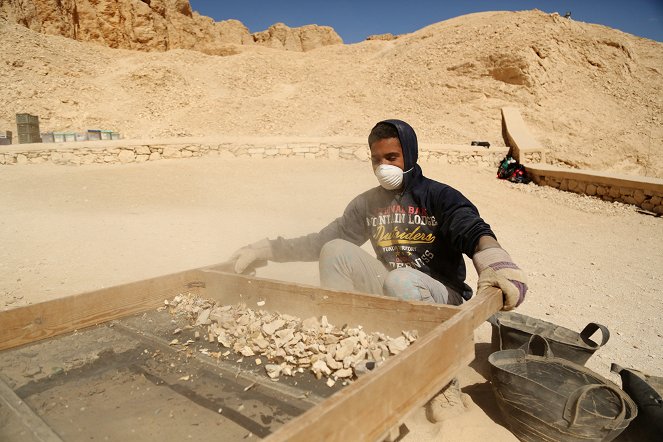 The Valley: Hunting Egypt's Lost Treasures - Tomb Raiders - Photos