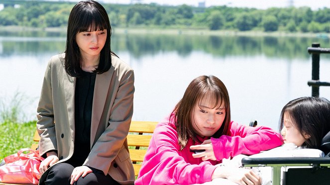 Široi dakurjú - Džigoku no iriguči - Filmfotos - Nozomi Sasaki, Minori Hagiwara