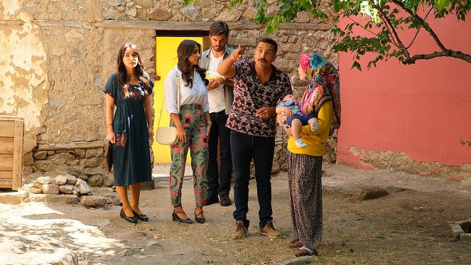 Gönül Dağı - Season 3 - Anne Kokusu - Kuvat elokuvasta