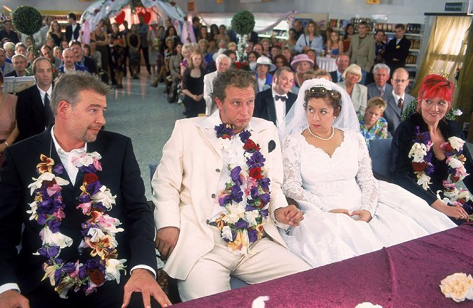 Ritas Welt - Die Hochzeit - Filmfotos - Frank Vockroth, Matthias Komm, Franziska Traub, Gaby Köster